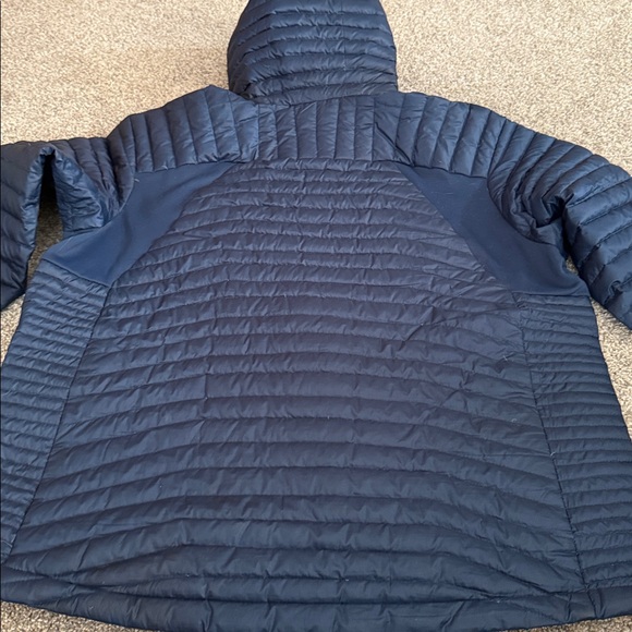 Like new lightweight jacket - Picture 3 of 5